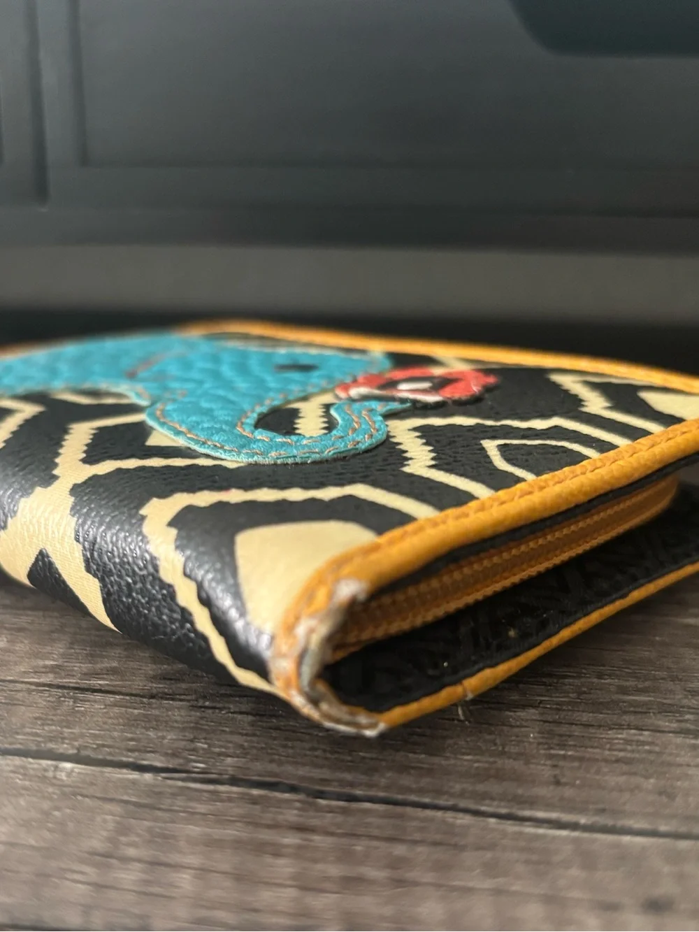 Relic zip wallet